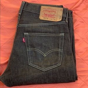 Men Levi Jean size 32x32 style 501